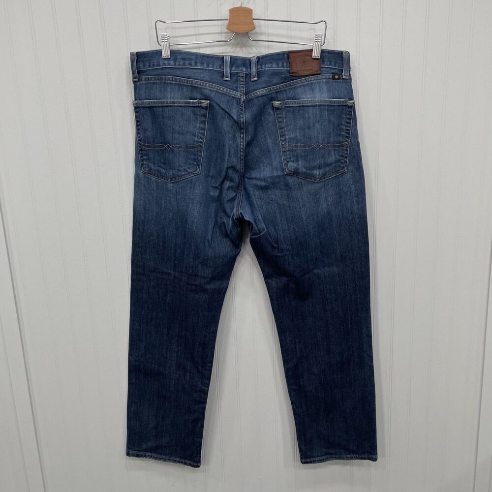 Lucky Brand Men's W38 x L30 Blue 329 Classic Straight Dark Wash Denim Jeans - Picture 2 of 6
